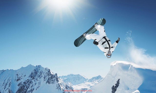 章鱼直播-健身器材在使用过程中的摆动范围与安全性评估